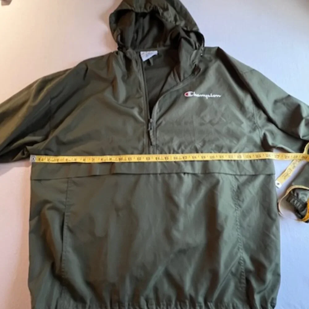 Champion olive green windbreaker jacket half-zip front, bungee cord hood Mens XL